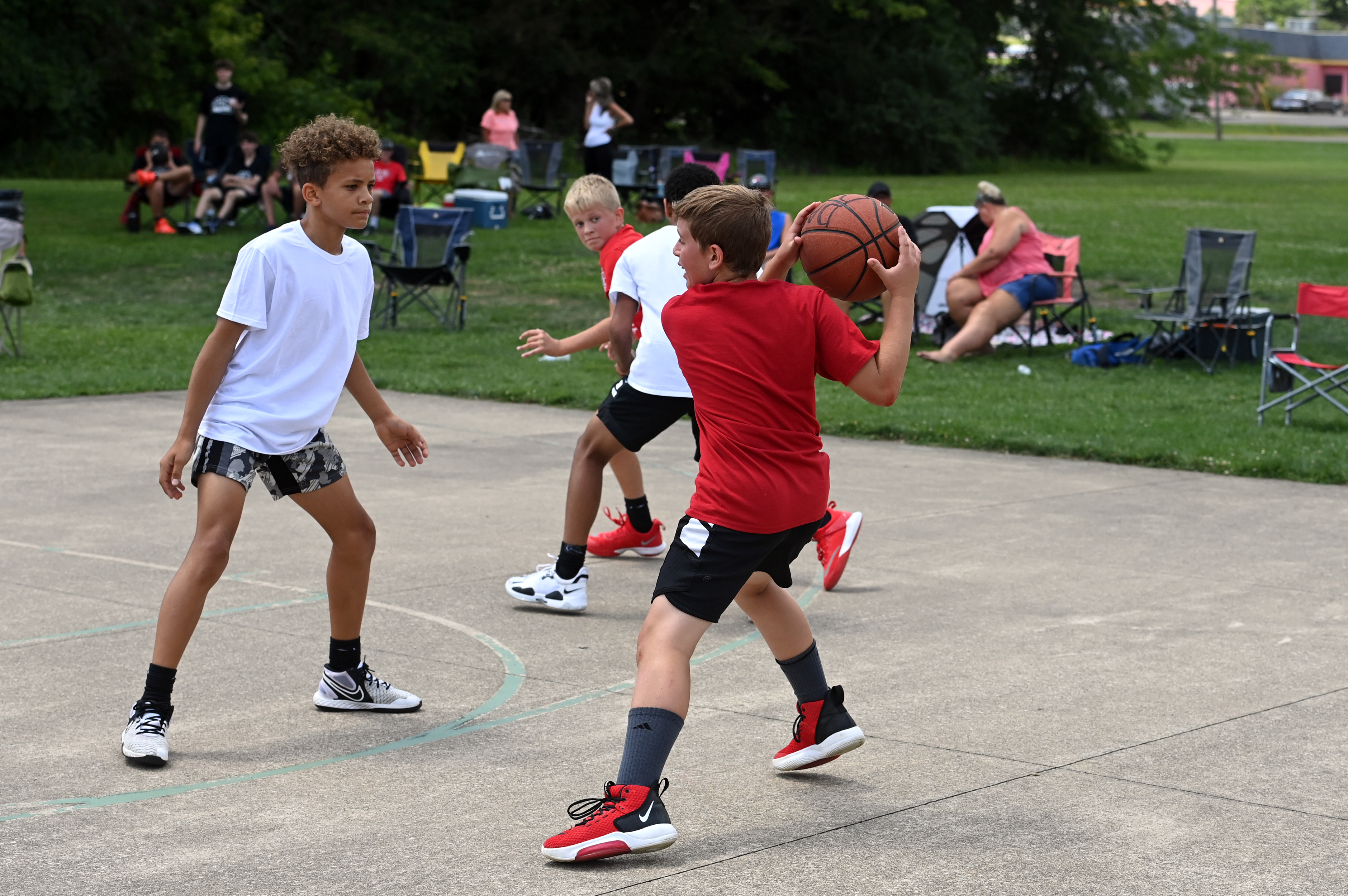 %_tempFileNamedog-days-basketball-2022_6138%