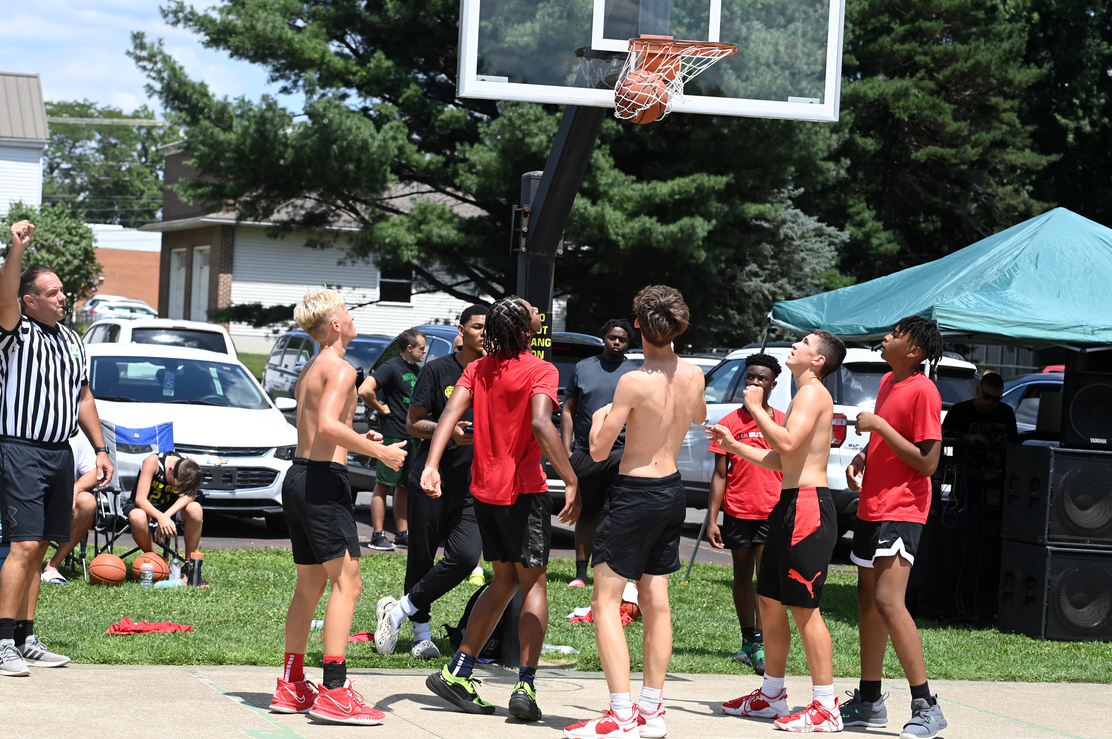 %_tempFileNamedog-days-basketball-2022_6281%