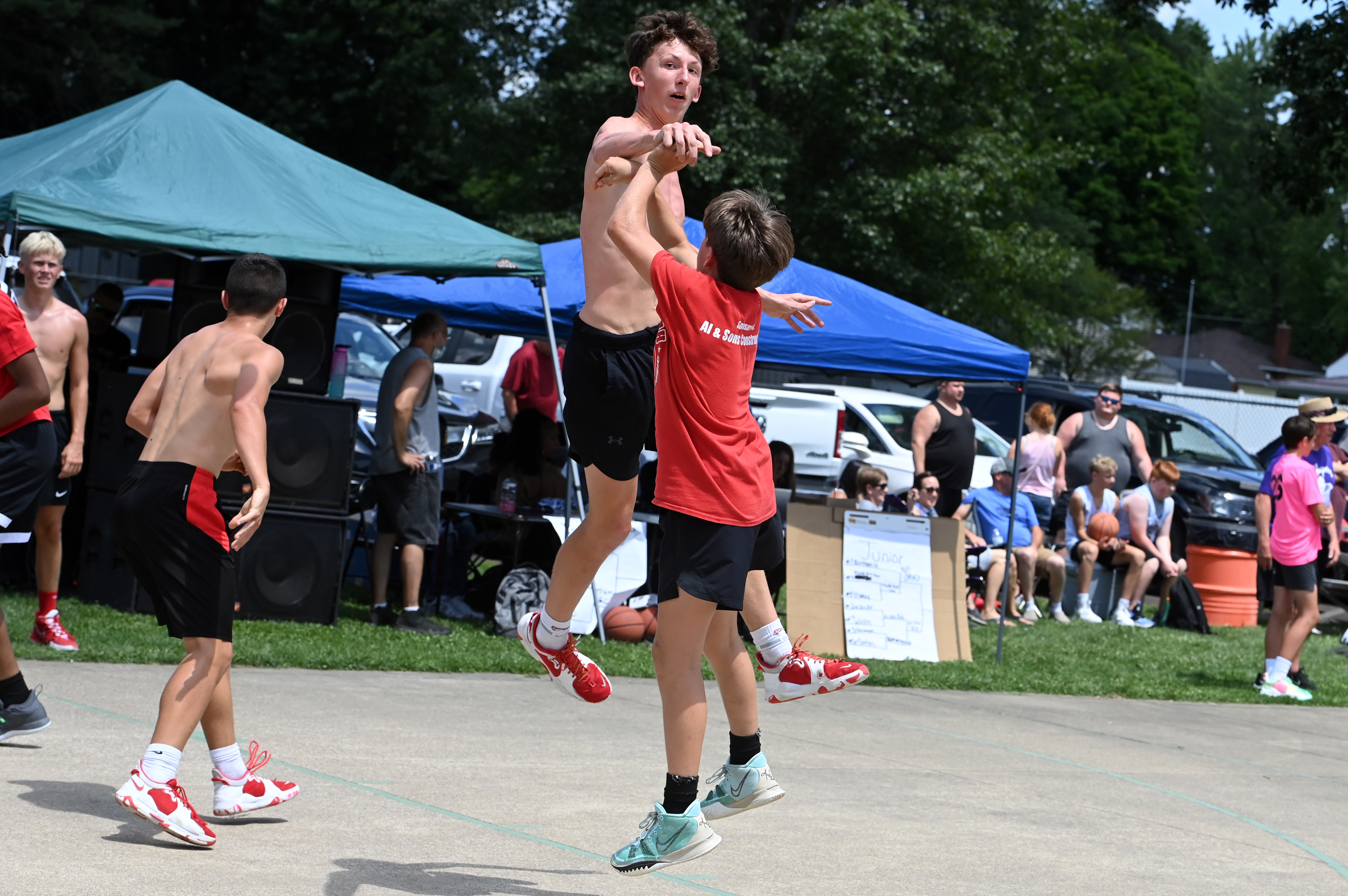 %_tempFileNamedog-days-basketball-2022_6451%