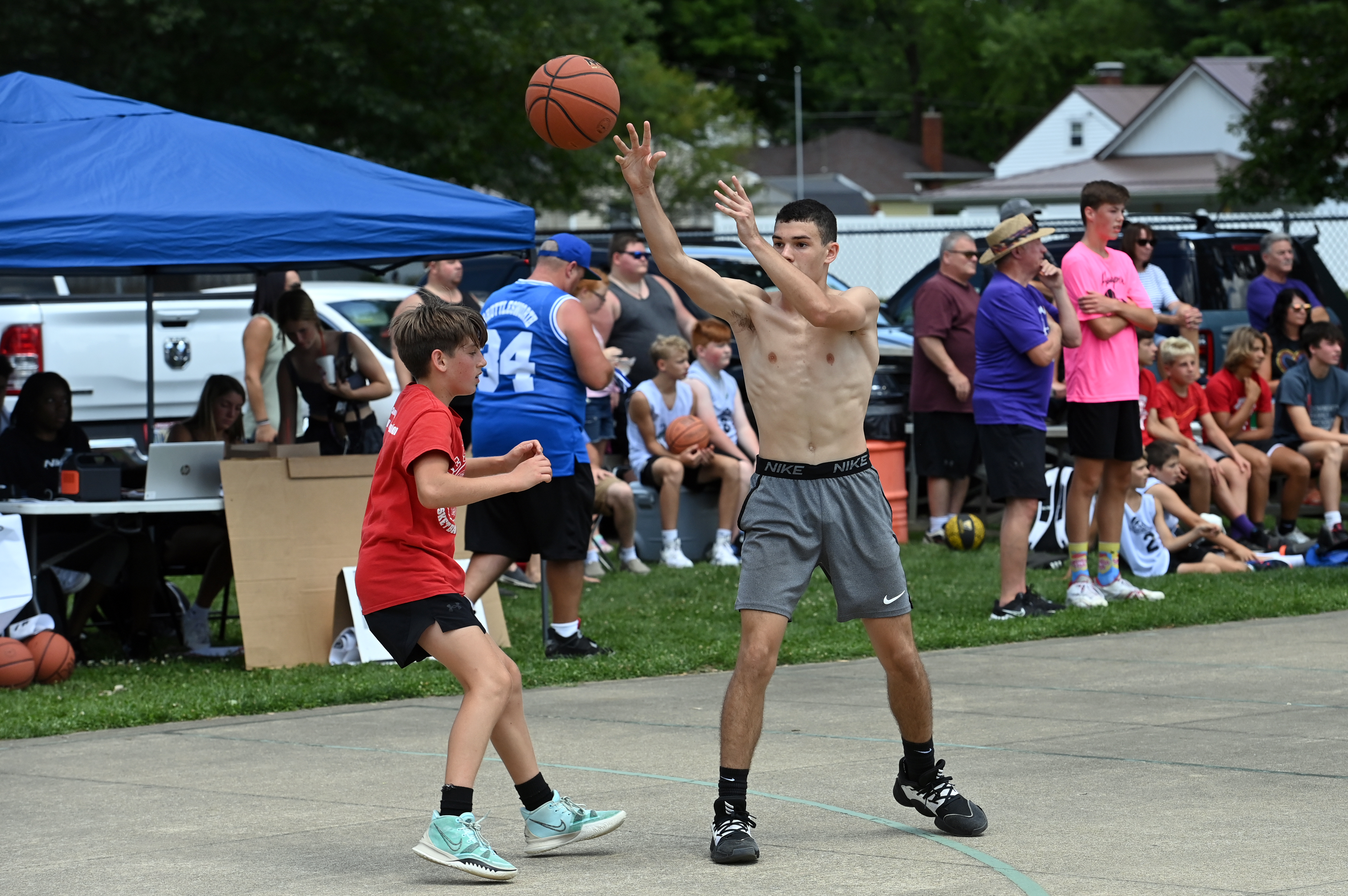 %_tempFileNamedog-days-basketball-2022_6487%