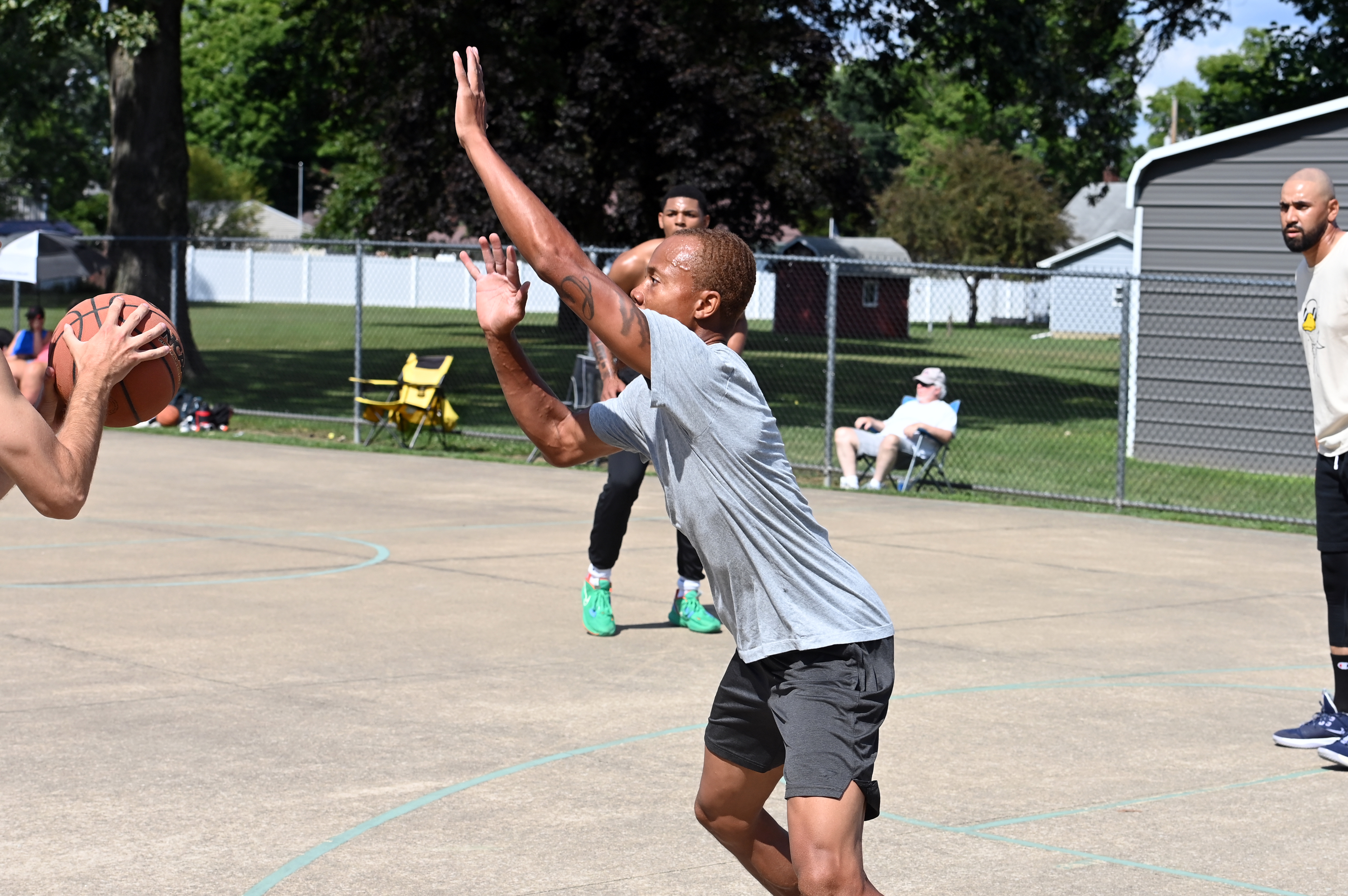 %_tempFileNamedog-days-basketball-2022_0389%