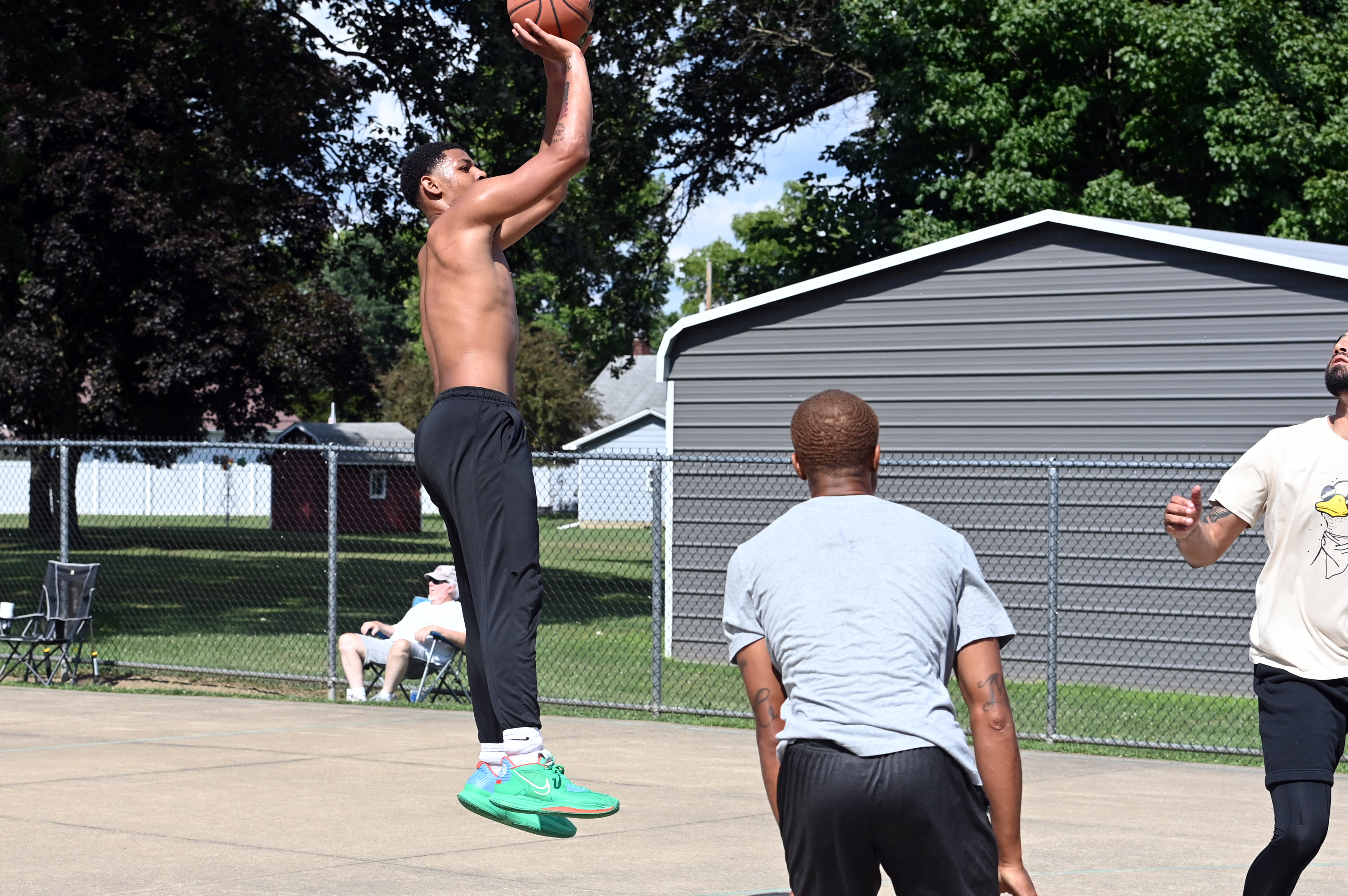 %_tempFileNamedog-days-basketball-2022_0411%