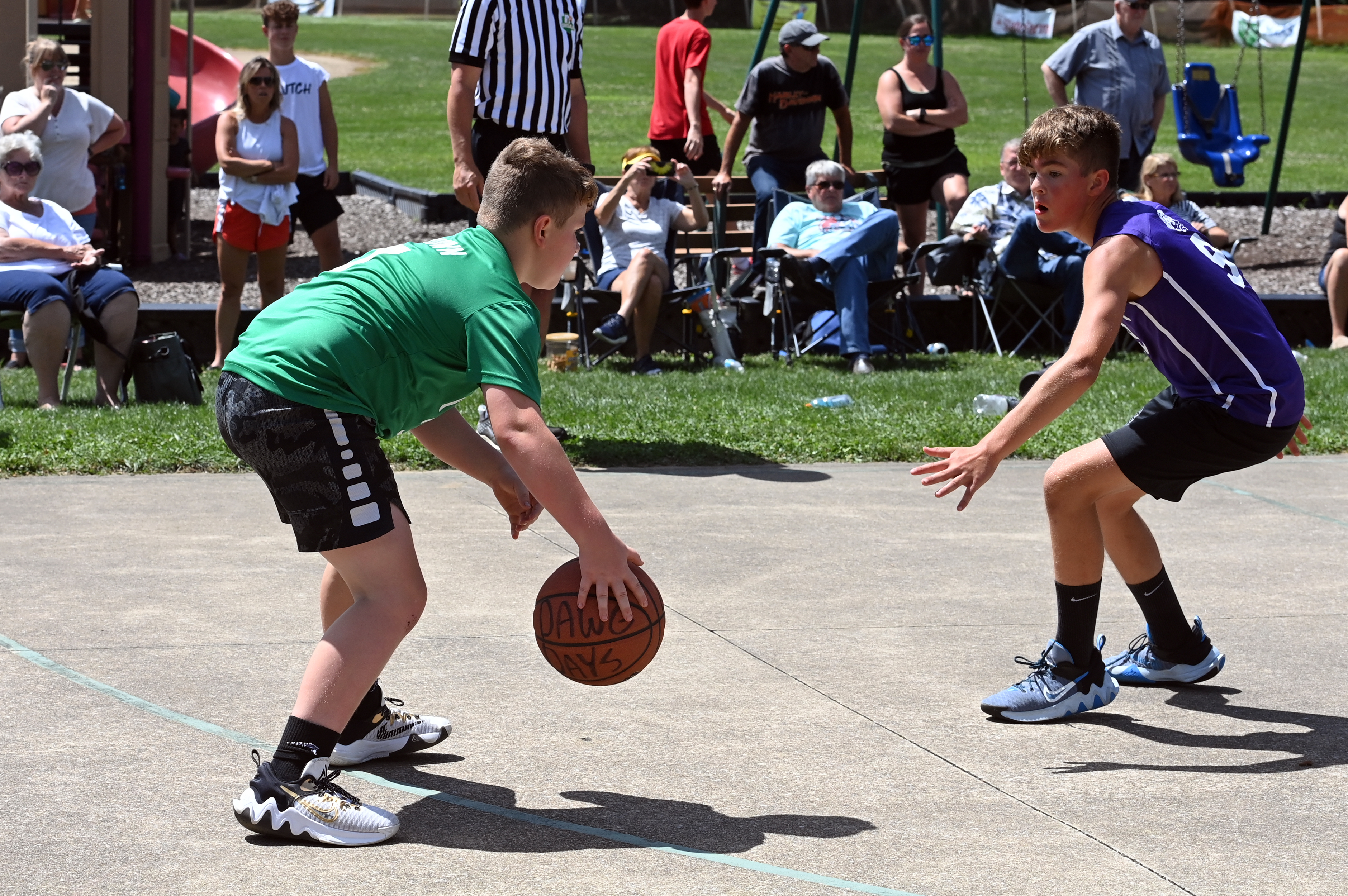 %_tempFileNamedog-days-basketball-2022_4672%