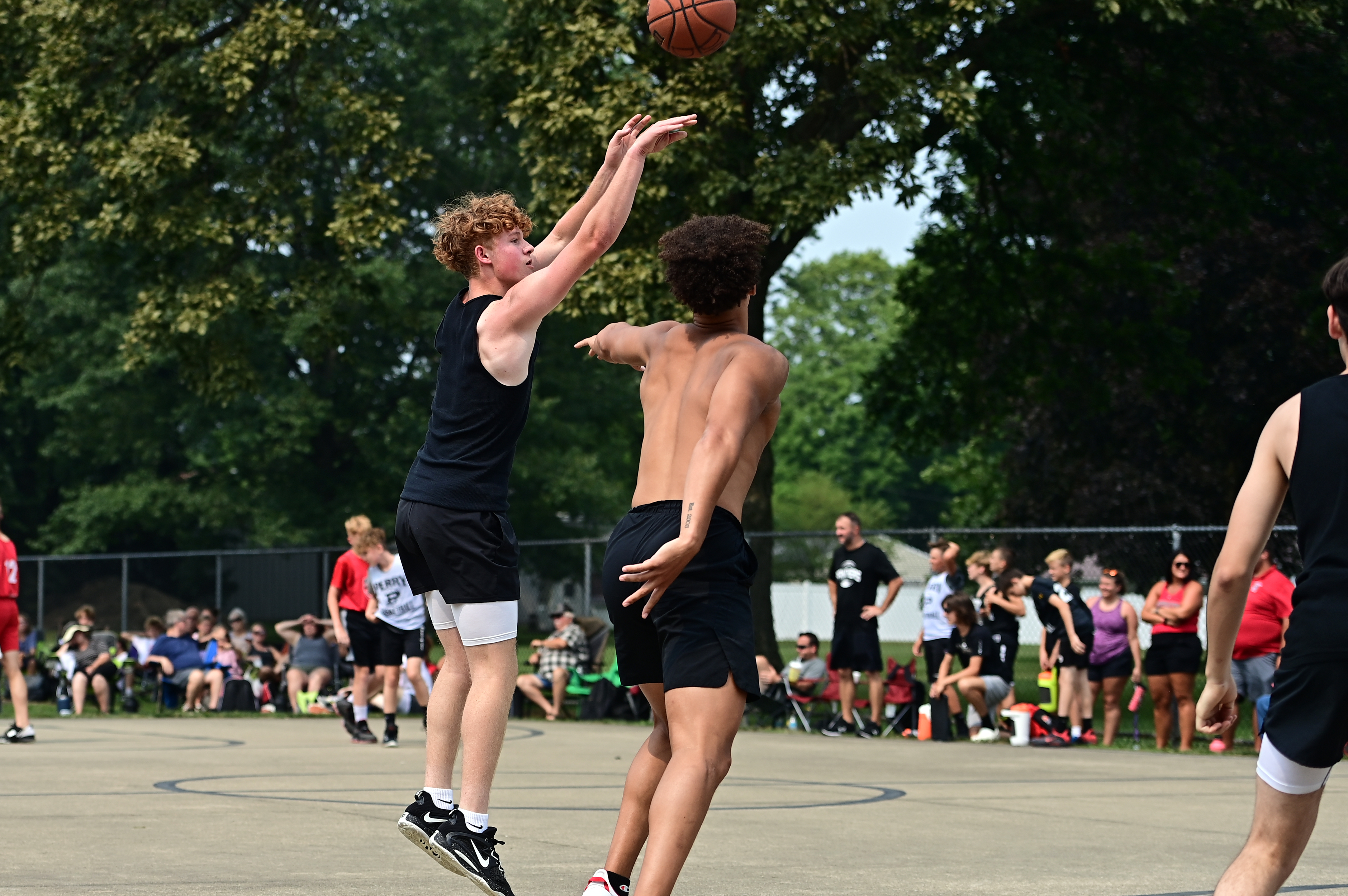 %_tempFileNamedog_days_basketball_7408%
