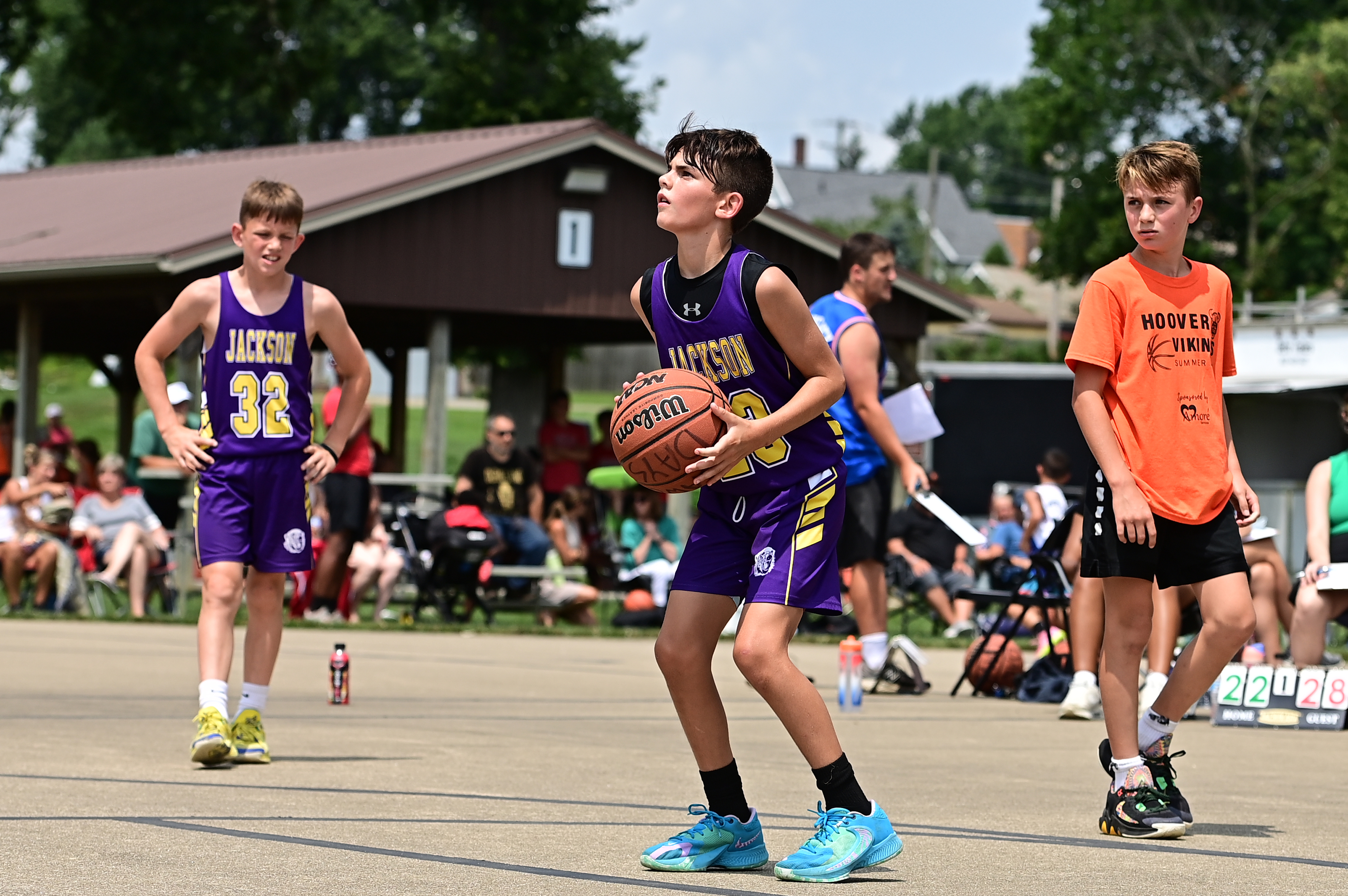 %_tempFileNamedog_days_basketball_3937%