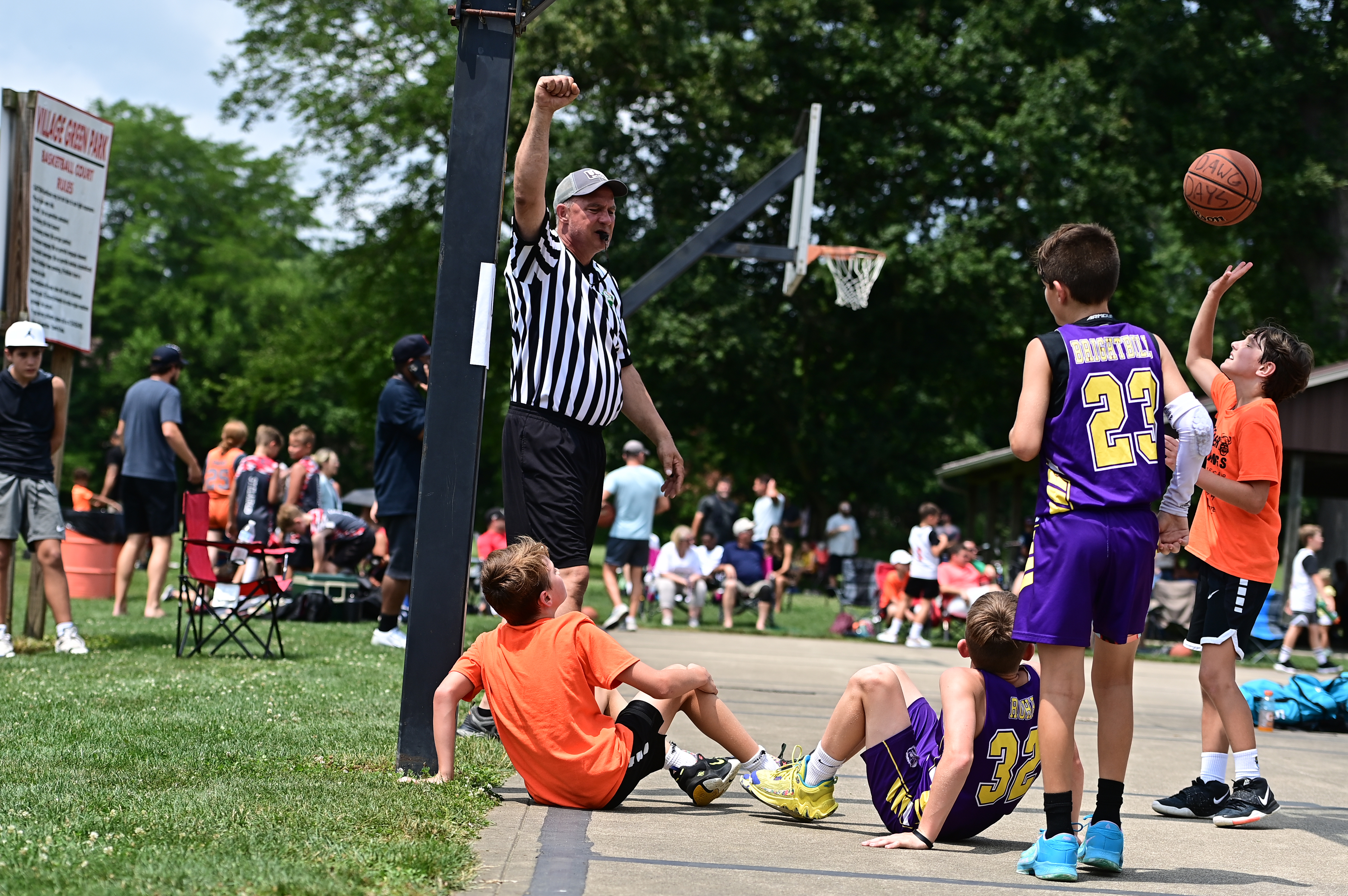 %_tempFileNamedog_days_basketball_3955%