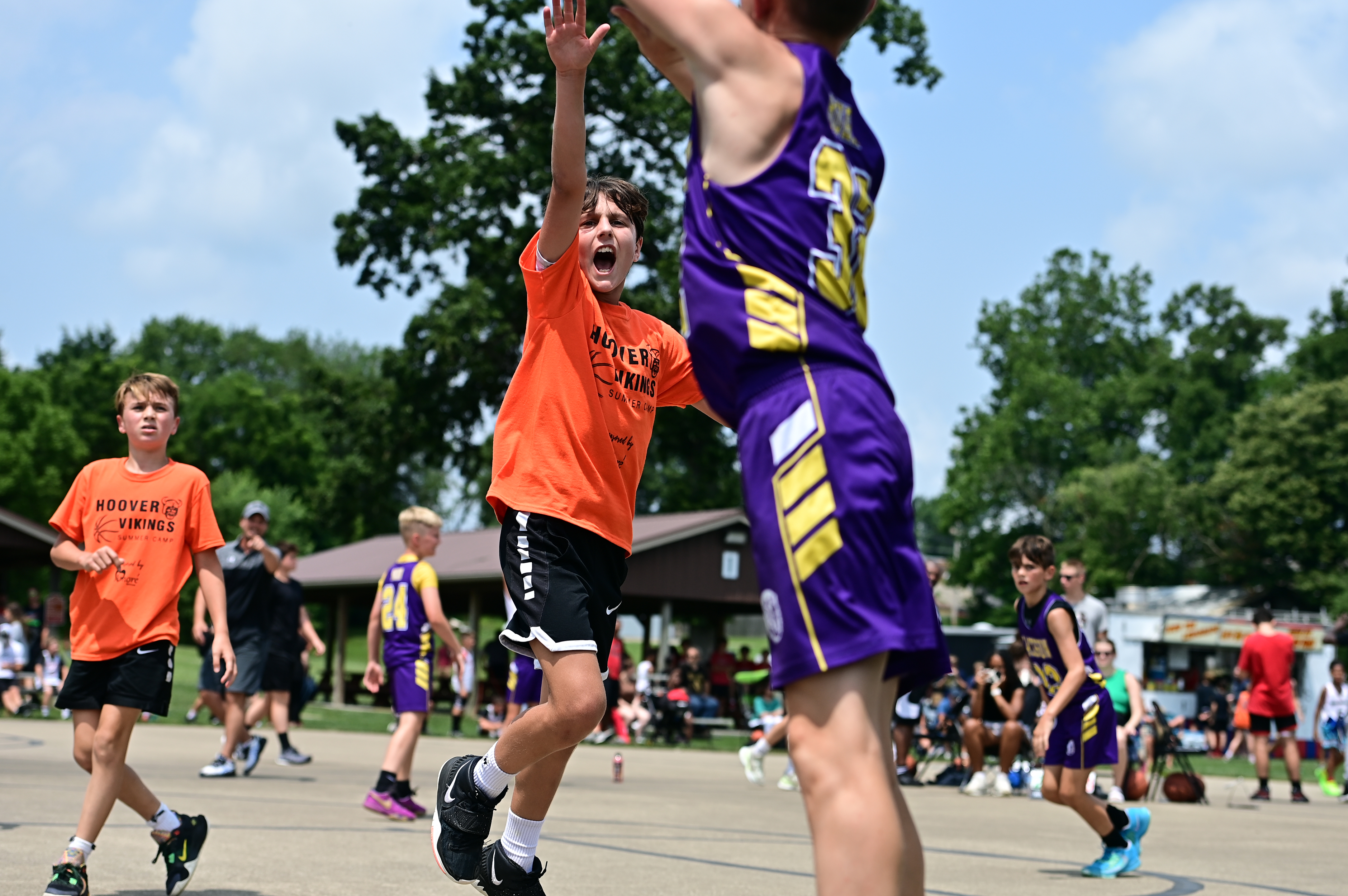 %_tempFileNamedog_days_basketball_4029%